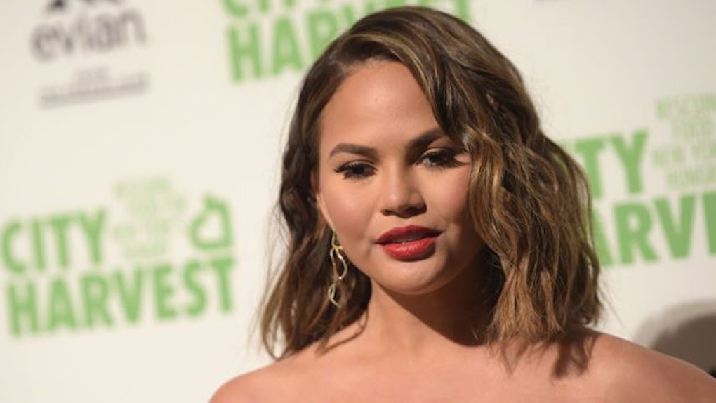 Chrissy Teigen Dyes Her Hair Strawberry Blonde