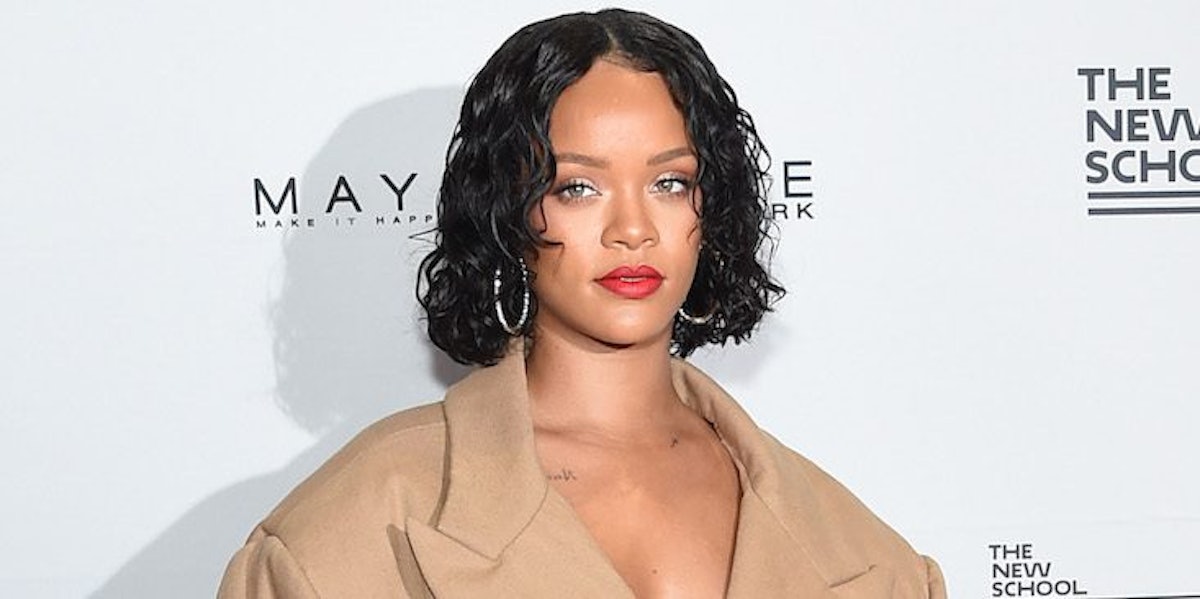 Rihanna Shuts Down Internet Trolls Who Body-Shamed Her