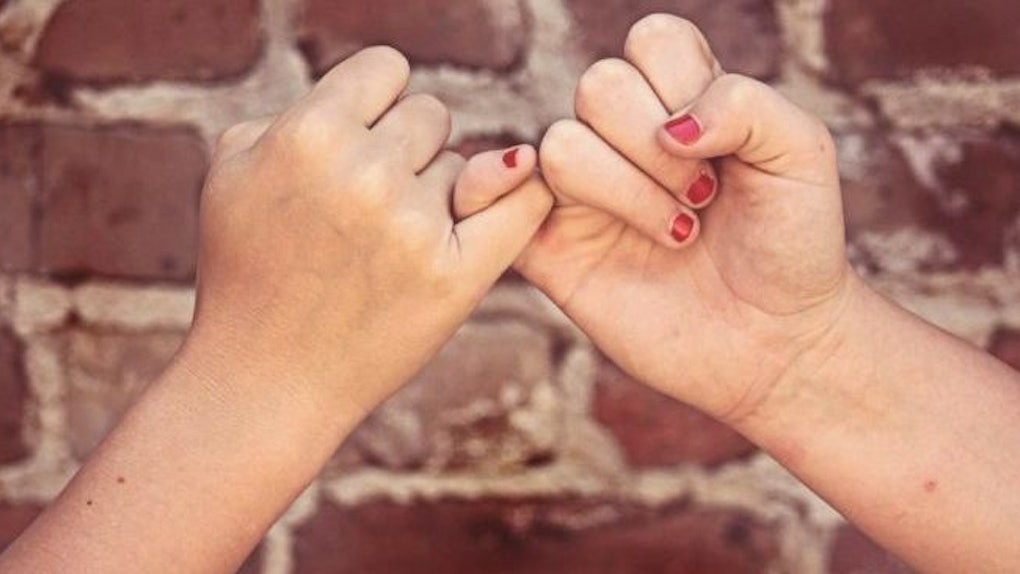 How To Help A Friend Through A Breakup In 5 Easy Steps