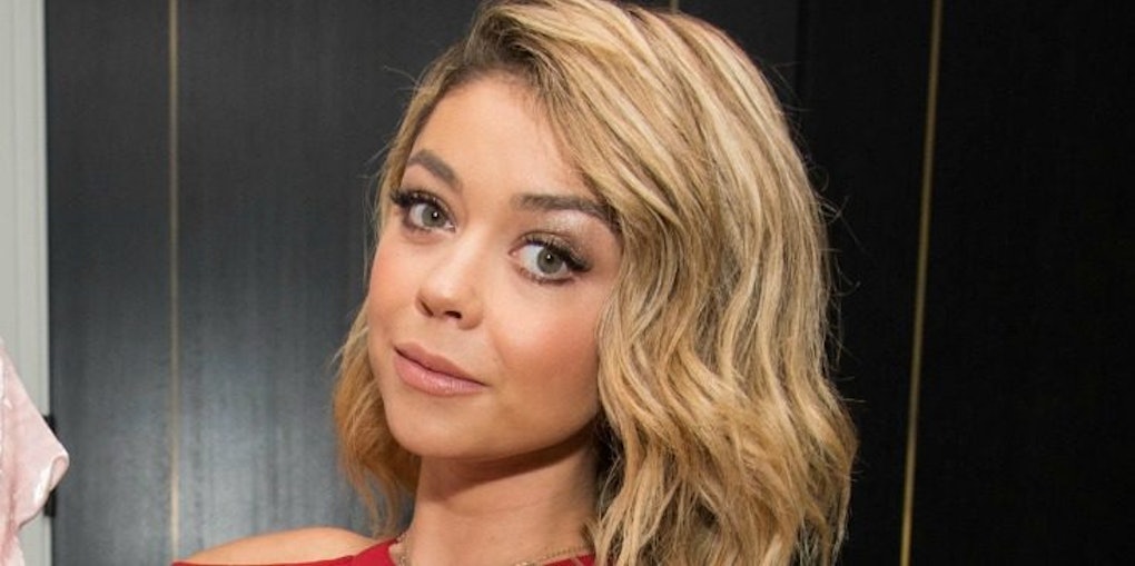 Sarah Hyland S Brown Hair Makes Her Look Unrecognizable In New Pics