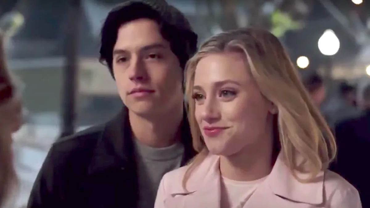 Jughead & Betty Couples Costumes For 'Riverdale' Fans To Slay Halloween With Jughead & Betty Couples Costumes For 'Riverdale' Fans To Slay Halloween With