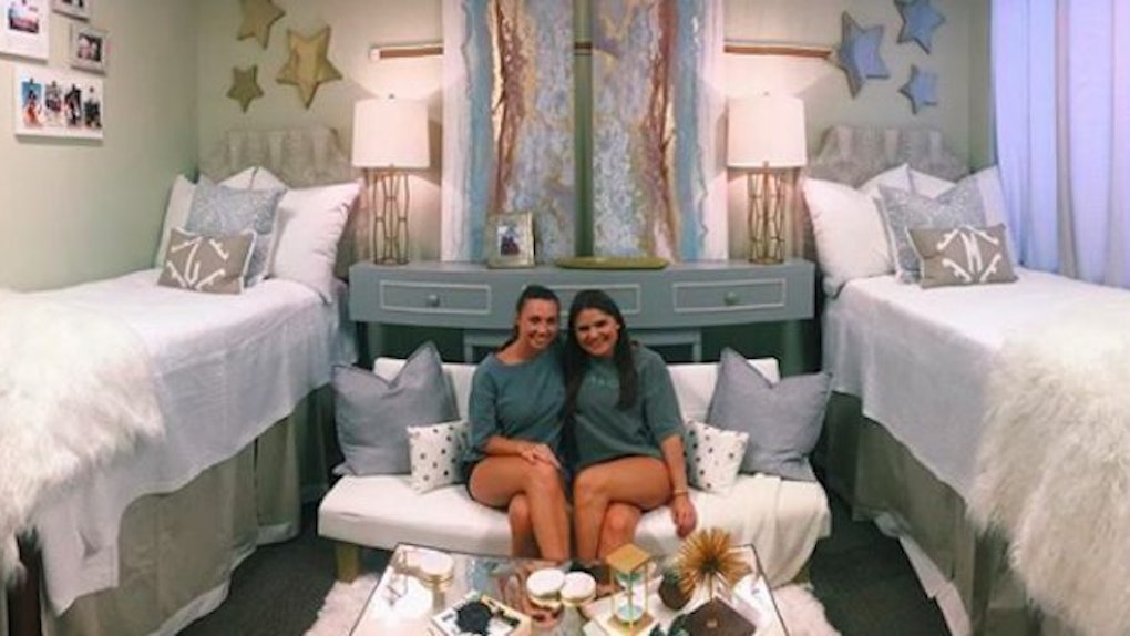 This Dorm Room Decor Inspiration Will Help You Design A