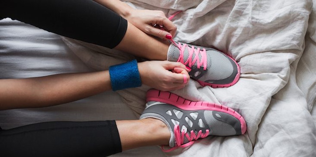 6 Dorm Room Workouts You Can Do With No Equipment Because We