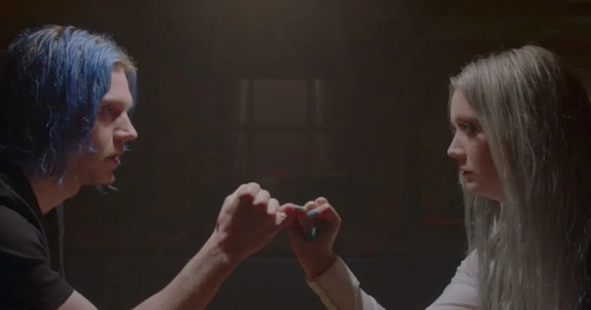 Ahs Billy How Are Billie Lourd & Evan Peters' 'AHS: Cult' Characters Related? The ...