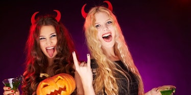 Blind Dating 7 Girls Based on Their Halloween Costumes 