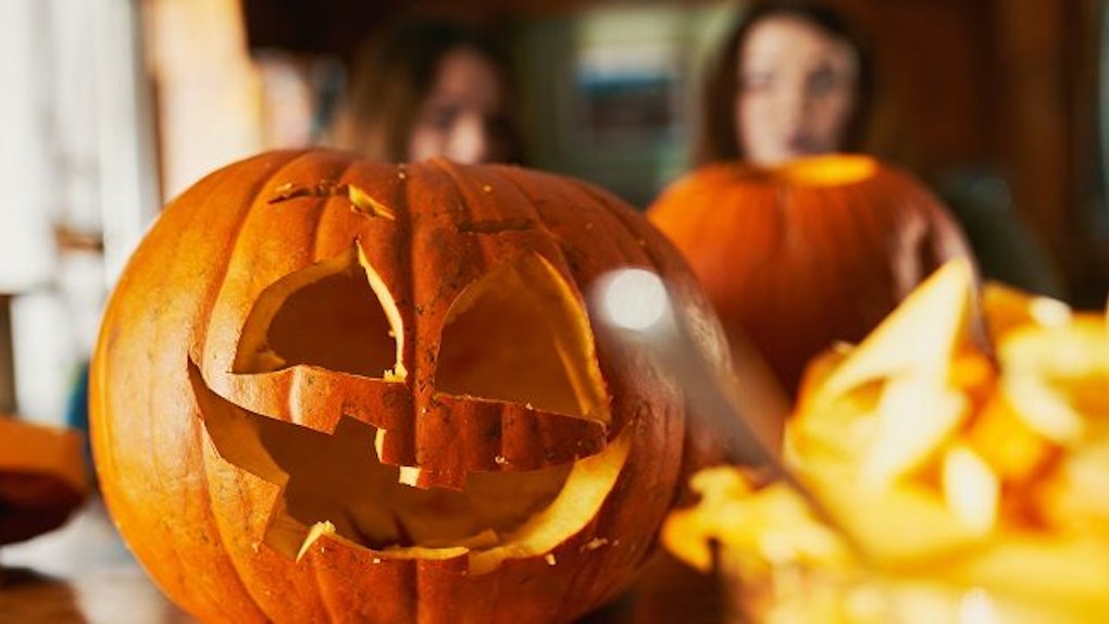 Easy Pumpkin Carving Ideas Perfect For Your Dorm Room