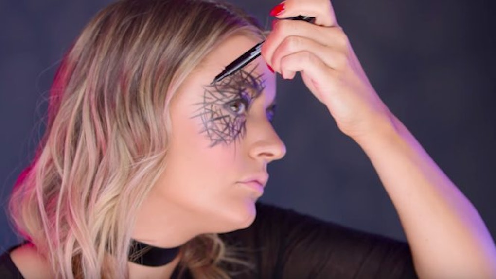Halloween Makeup Using Only Eyeliner That We�re Totally Here For Halloween Makeup Using Only Eyeliner That We�re Totally Here For