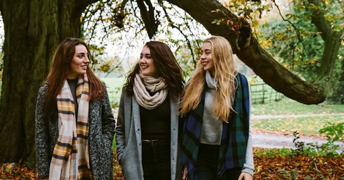 9 Things To Do With Friends This Fall Before It's Too Cold Outside