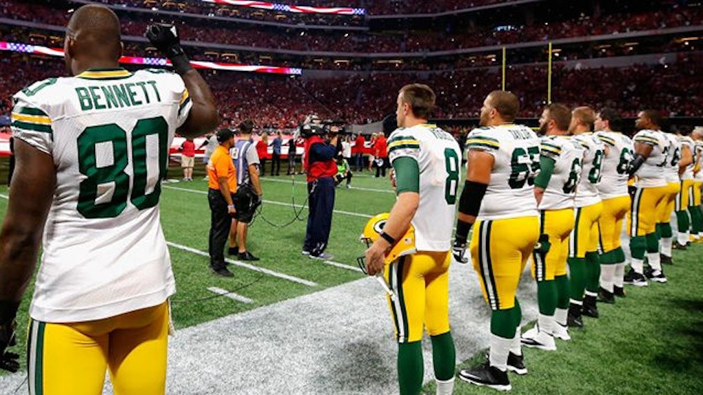 Are The Packers Protesting The National Anthem They Re Asking Fans To Link Arms