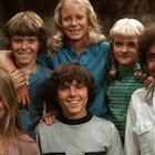 Cast of The Brady Bunch depicting the birth order 