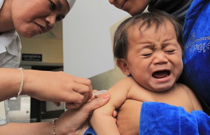 baby-getting-a-vaccination