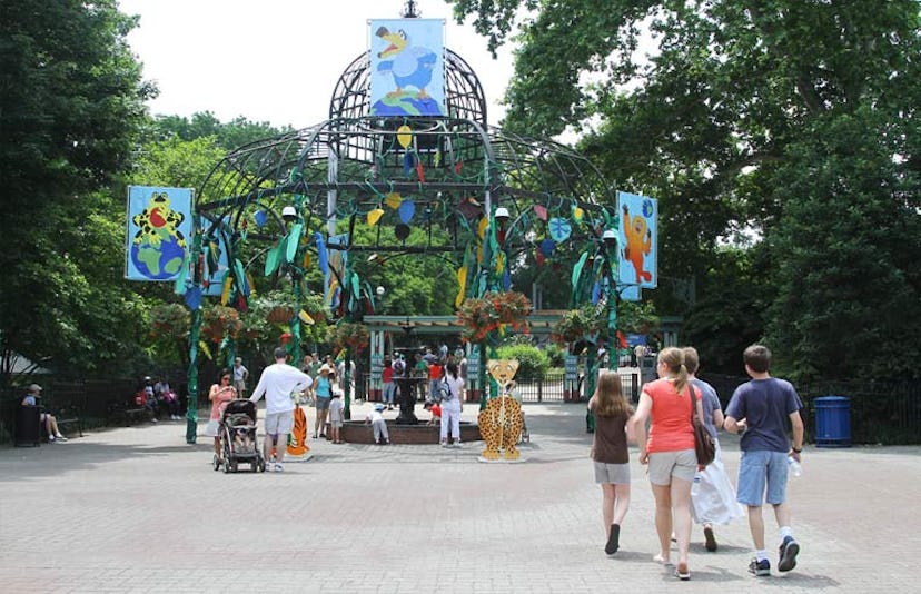 philadelphia zoo entrance