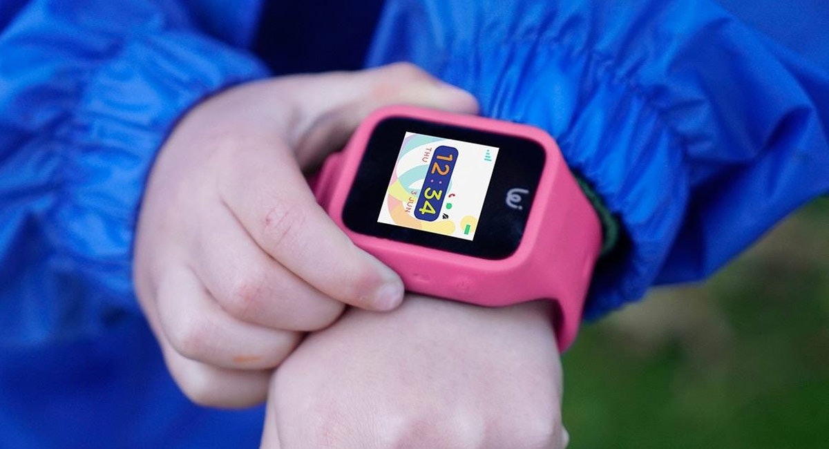 Pomo Waffle Is A GPS Wearable Made For Kids