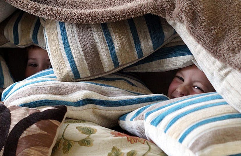 kids in pillow fort