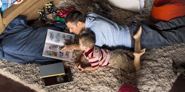 dad reading with kid