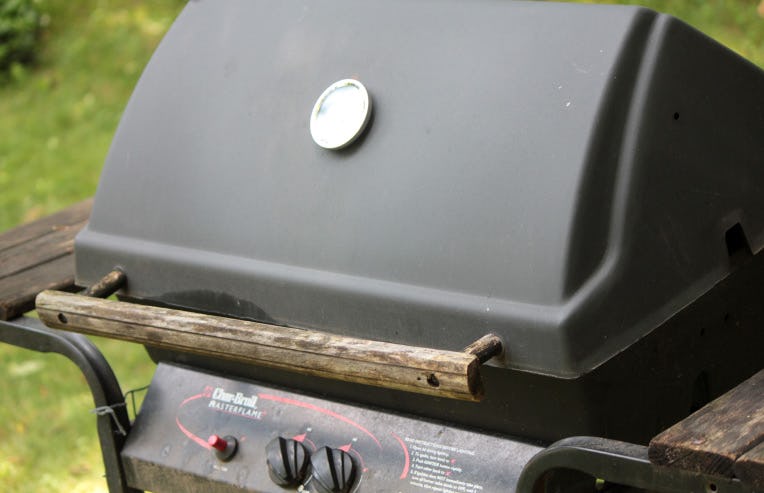 Convert gas hotsell grill to smoker