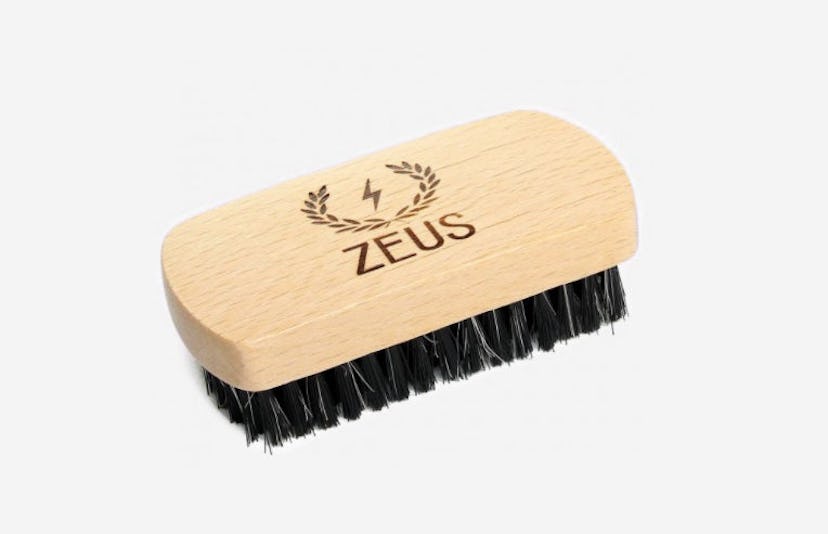 Zeus’ Beard Brush