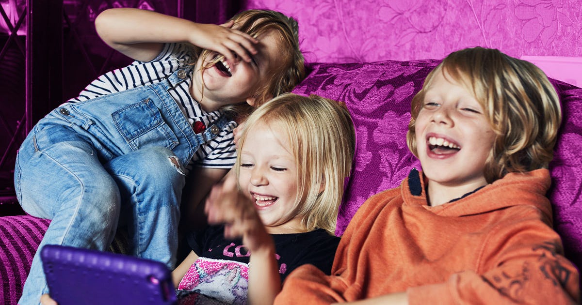 How and Why to Make Young Children Bond With Their Cousins