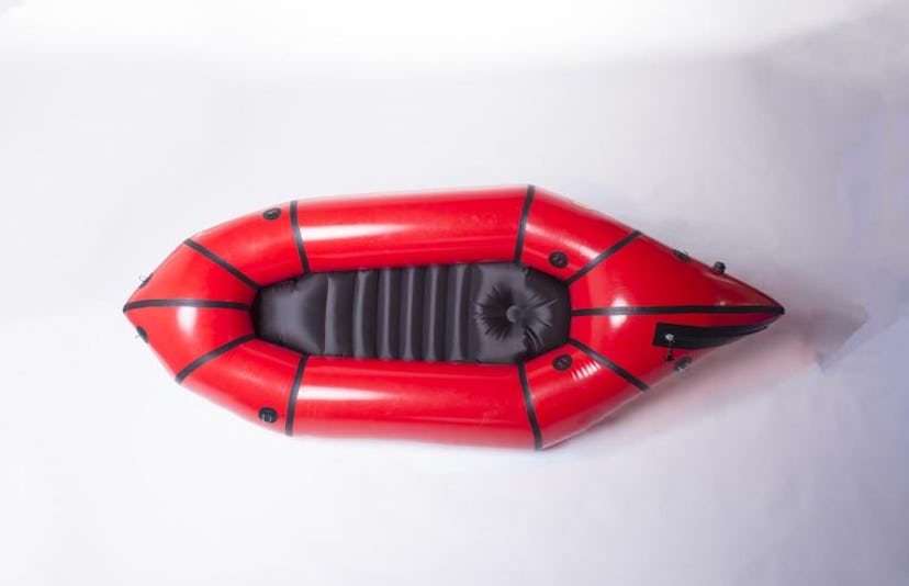 Traft Is a Lightweight Raft That Transforms Into a Tent