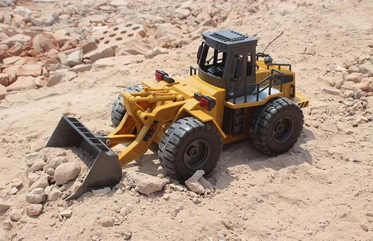 The Best Remote Construction Toys, Dump Trucks, Cranes, and Tractors