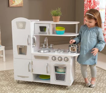 The Best Play Kitchen Sets for Toddler Celebrity Chefs