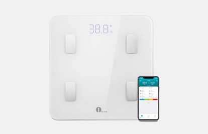 1byone Bluetooth Body Fat Scale and a phone displaying results