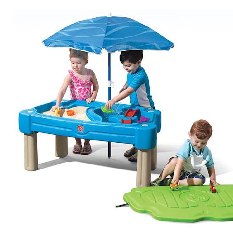 Cascading Cove Sand and Water Table by Step2