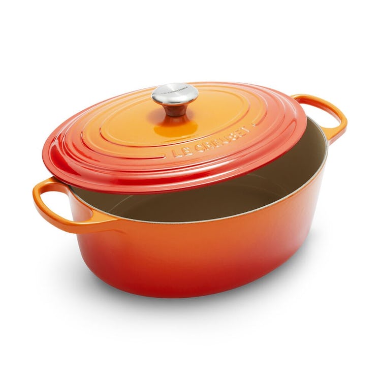 Le Creuset Signature Oval Dutch Oven, 8 Qt.