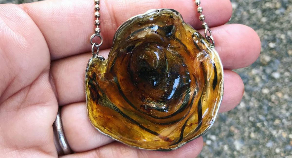 umbilical cord necklace