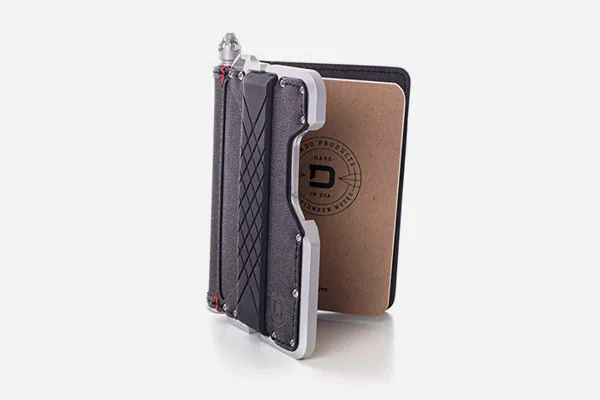 Dango D01 Dapper Bifold Wallet Somehow Has Space For a Pen and Pad