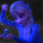 Elsa from frozen 2 sprinkling magic dust on a small blue lizard