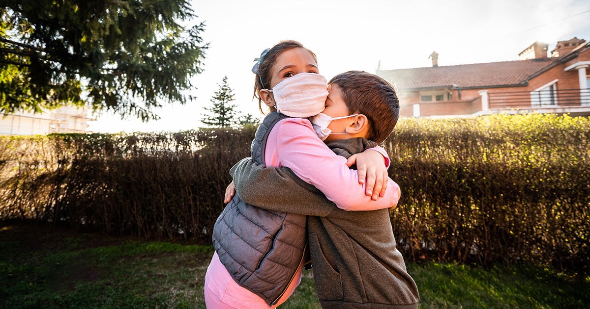 How to Hug Safely During the COVID-19 Pandemic