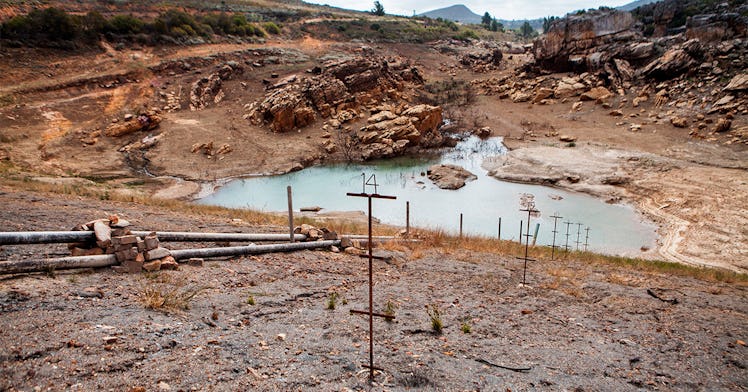 A photo of waters receding in Utah