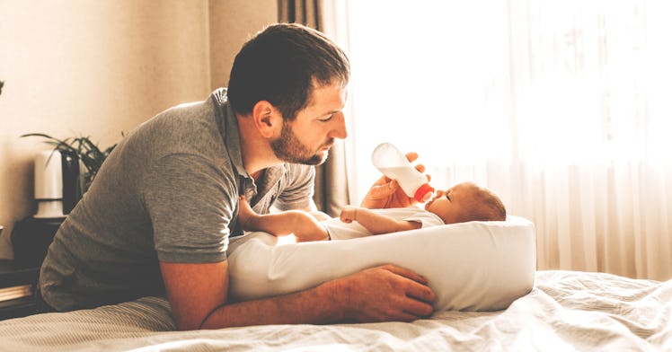 baby formula shortage dad bottle
