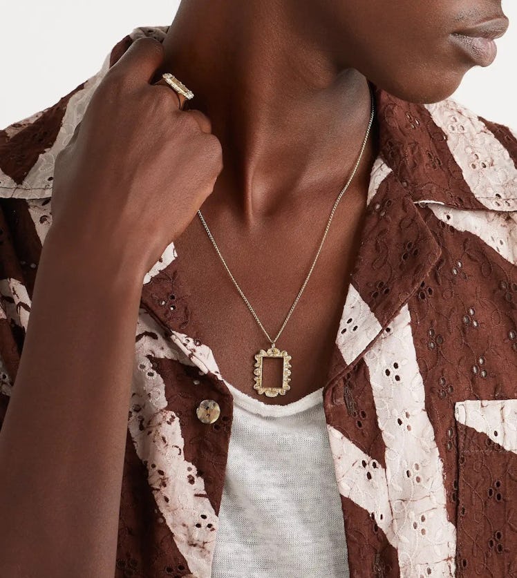 The Portrait 9-Karat Recycled Gold Pendant Necklace By Bleue Burnham