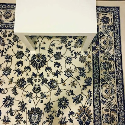 optical illusions iPhone hidden rug