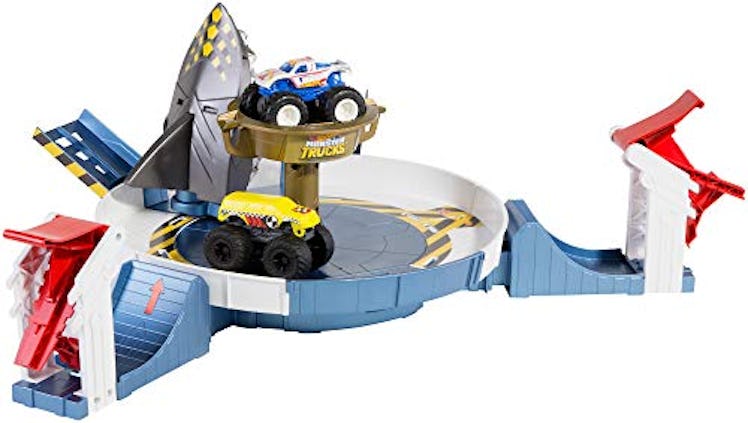 Hot Wheels Monster Trucks Mecha Shark Face-off Playset