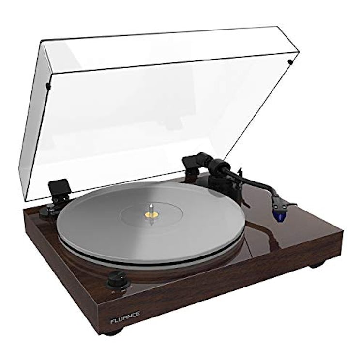 Reference High Fidelity Vinyl Turntable by Fluance