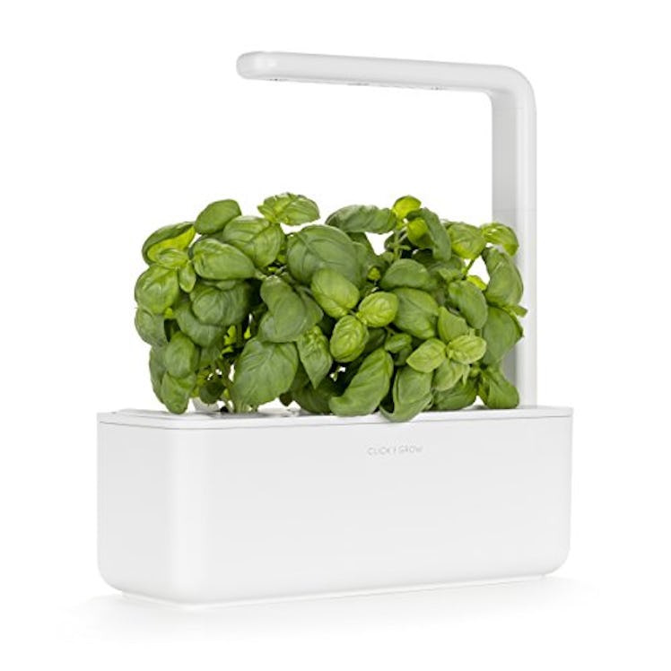 Smart Indoor Garden by Click and Grow