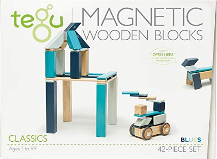 Magnetic Wooden Block Set by Tegu