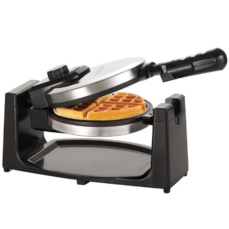 BELLA Classic Rotating Non-Stick Belgian Waffle Maker