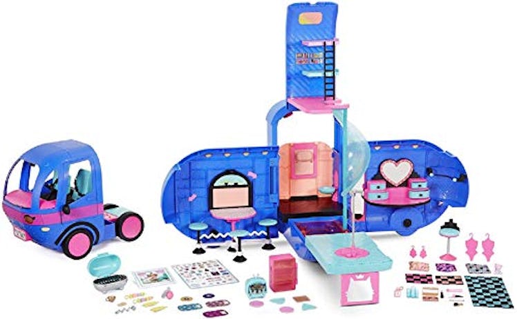 L.O.L. Surprise! O.M.G. 4-in-1 Glamper Fashion Camper