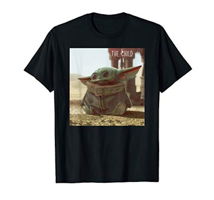 Star Wars The Mandalorian The Child Red Hue Portrait Premium T-Shirt