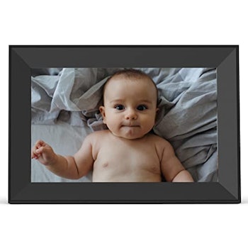 Digital Picture Frame by Aura
