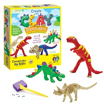 为孩子创造与粘土恐龙的创造力