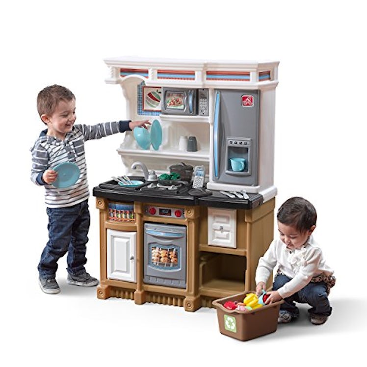 LifeStyle Custom Toy Kitchen Playset by Step2