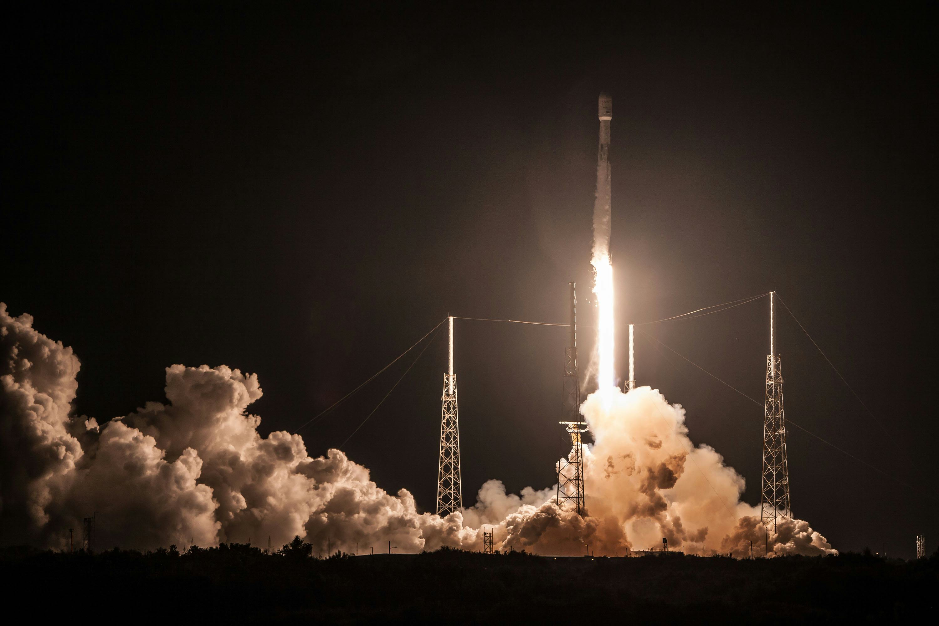 SpaceX These Photos Show the Stunning Falcon 9 Night Launch of Telstar 19
