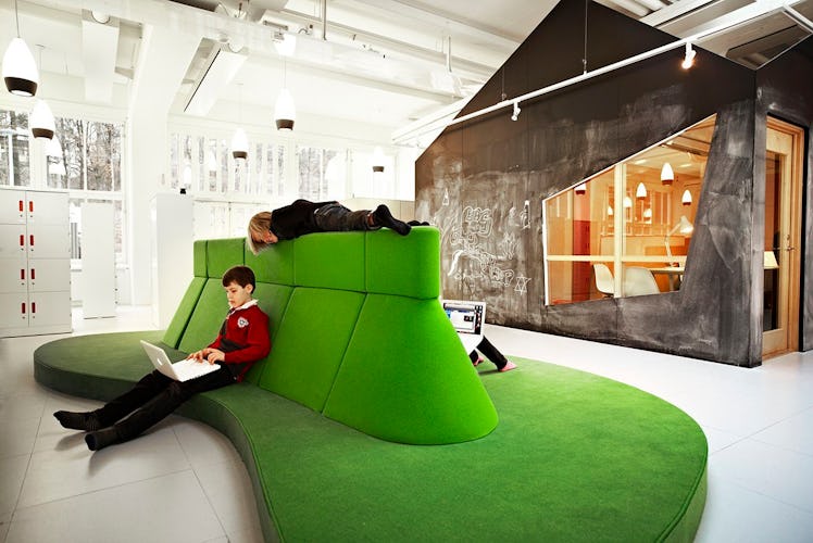 Vittra flexible design school no walls futuristic education