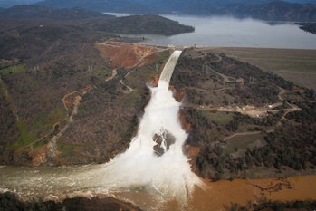 Oroville Dam spill