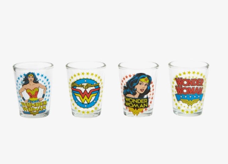 DC COMICS WONDER WOMAN SHOT GLASS SET